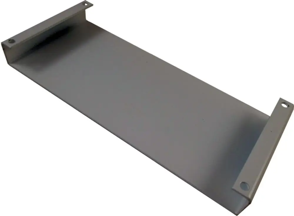 Aufstellblech in heller Farbe mit seitlichen Befestigungslöchern, geeignet für Wolf CSZ 300. Flaches, rechteckiges Design ohne weitere Details.